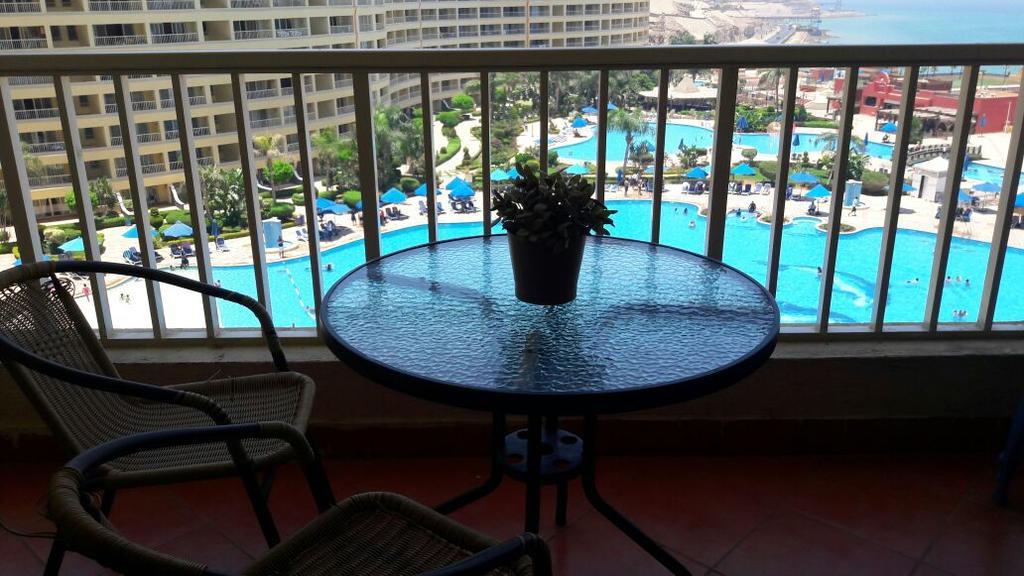Two-Bedroom Apartment At Porto Sokhna Pyramids - Families Only Αΐν Σούχνα Εξωτερικό φωτογραφία
